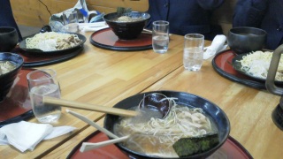 ���[����